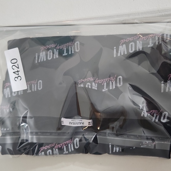 Pull & Bear Crop Top Out Now Friday Mood size M Euro Black - Picture 9 of 9